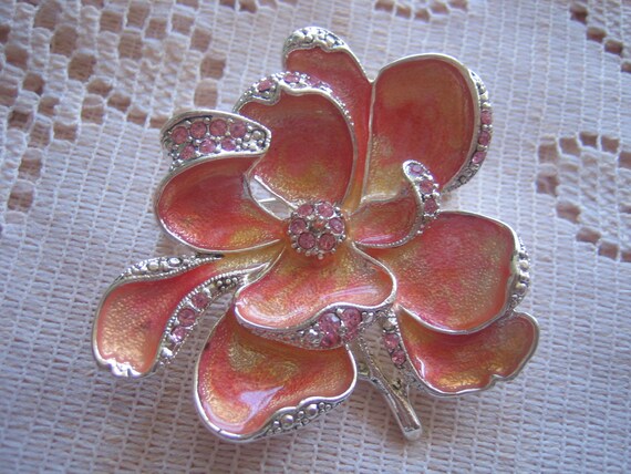 VVintage Monet Peach Enamel Rhinestone Large Fanc… - image 2