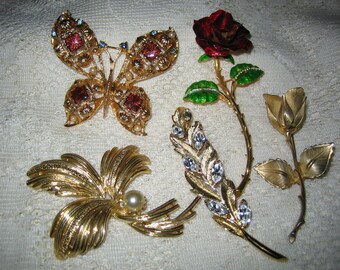 Vintage Lot of 5 Large Brooches 3 are Designer Signed