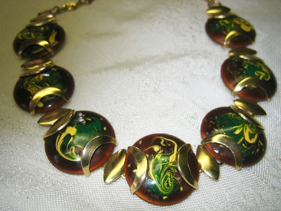 Vintage Art Deco Swirl Enamel Gold Tone Necklace - image 1