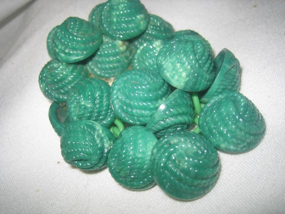 Vintage 1930s Green Celluloid Button Chain Brooch - image 1