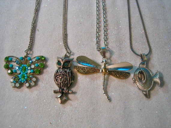 Vintage Lot of 4 Pendants Dragonfly Butterfly Owl… - image 2