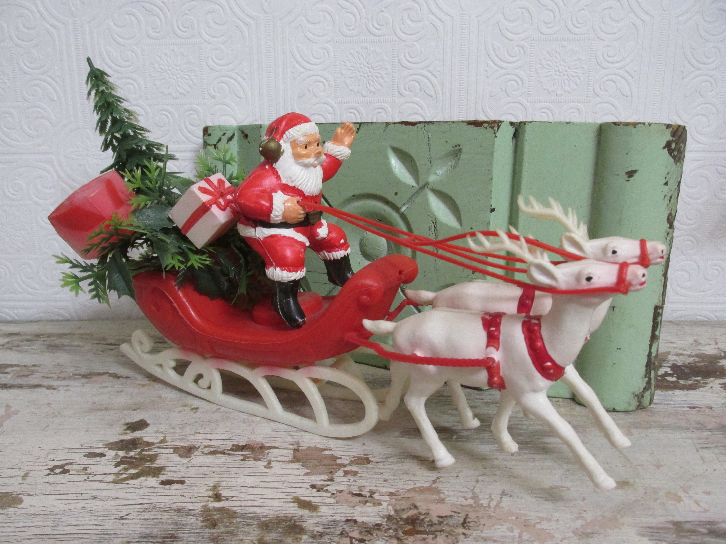 Flipping Houses Agreementvintage Blow Mold Santa Sleigh And Reindeer - 1lqn35j