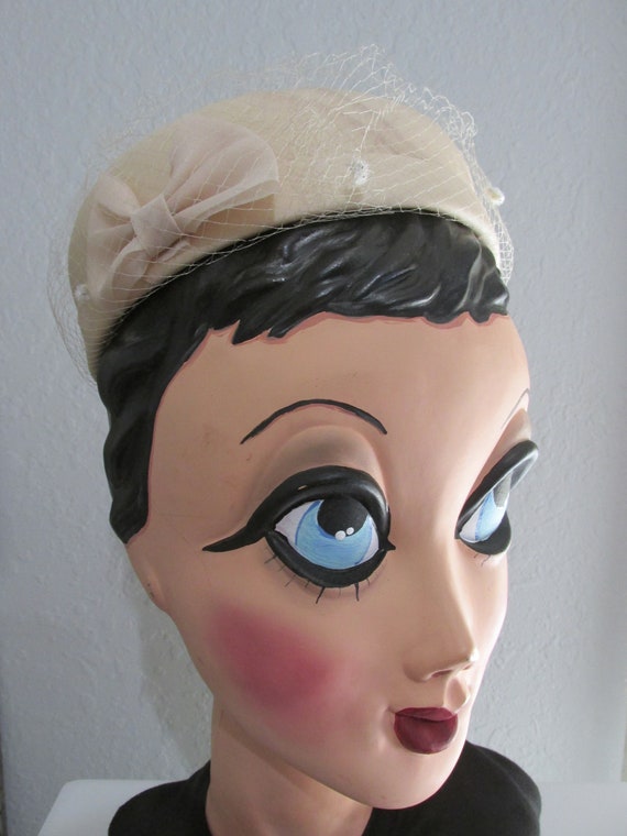 SALE Bee Hive Bonnet in Original Hat Box Celebrity