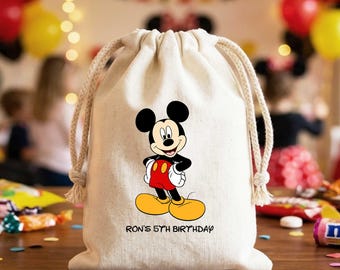 Personalisierte Mickey- und Minnie-Geburtstagsgeschenktüten, Baumwollbeutel mit Kordelzug und Namens- und Altersangabe als Erinnerungsstück