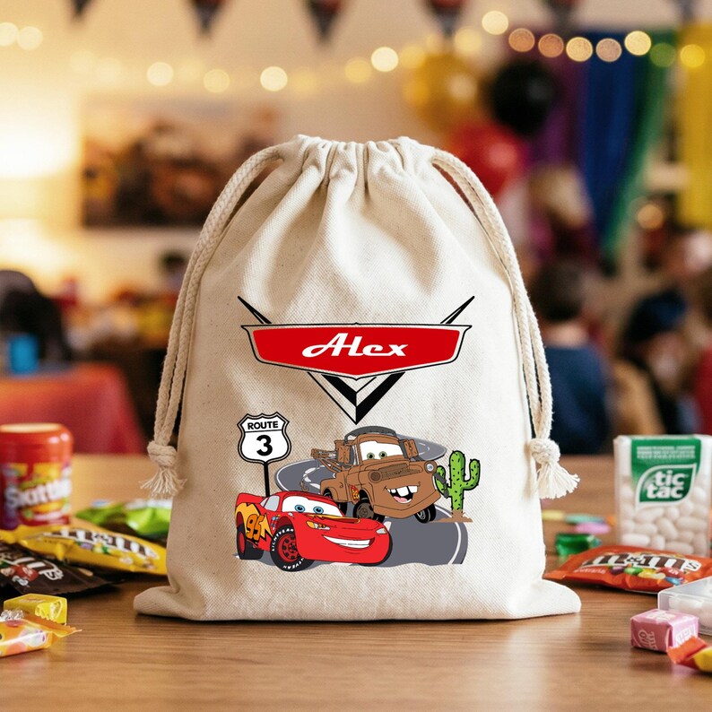 Bolsa de regalo personalizada para fiesta de cumpleaños de Cars, bolsita de algodón con nombre personalizado, bolsa de regalo con temática de Rayo McQueen, bolsa de celebración de carreras para niños imagen 3
