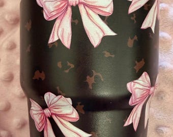 Brown Print and Bow Inspired 20oz Flip Top Tumbler