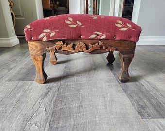 Taburete de madera tallada ligero, estilo Reina Ana, de estilo vintage, hecho a mano, con tapizado en pan de oro rojo.