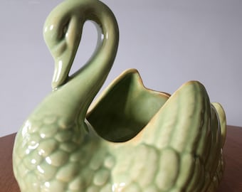 Macetero/jarrón de cerámica vintage de California, estilo Hollywood Ware, en tonos verde, amarillo y marrón, con forma de cisne.
