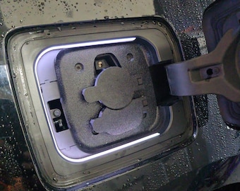 Hinged Charging Port CoverS for BMW i3 – Magnetic
