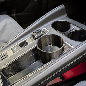 Insert de console centrale avec porte-gobelet de 75 mm ou 80 mm pour Skoda Enyak / ELROQ