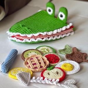 Mönster för virkade krokodilleksaks, interaktiv amigurumi, matningsleksak, tyst boksida, lärande leksak för småbarn i PDF-format, virkat matset