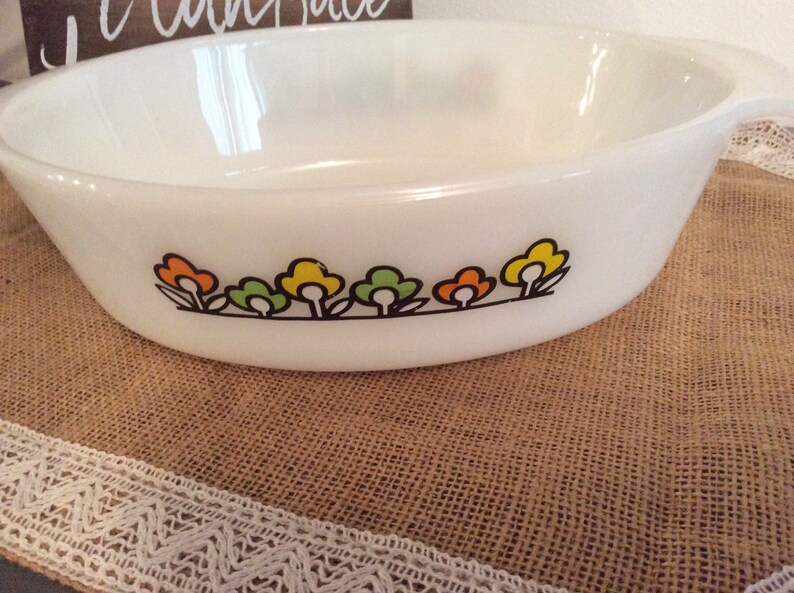 Vintage Anchor Hocking casserole dish retro flower pattern ...
