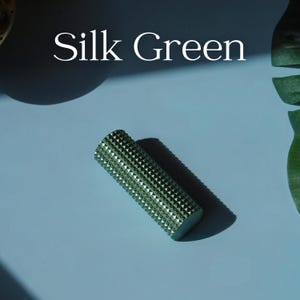 Concentration Enhancement Tool Spiky Texture Fidget Sensory Input Provider Tactile Experience Stick Anxiety Reduction Aid Stress Management Device Focus Supporting Item ADHD Helpful Design Silent Operation Feature Meeting Appropriate Option