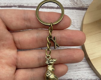 Llavero de ratón de latón, bonito dije de rata del zodiaco con letra, llavero con figura de rata del zodiaco, regalo de la suerte para amigos, cumpleaños o regalo festivo.