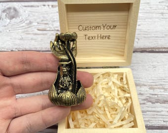 Porta incienso de mano de Buda de latón, escultura de palma de loto, decoración de escritorio zen vintage, adorno de meditación, regalo relajante para ella