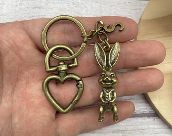 Llavero de conejo de latón, colgante de animal de latón macizo, dije de conejo hecho a mano para llaves de coche, regalo de carta personalizado, regalo de Pascua o cumpleaños
