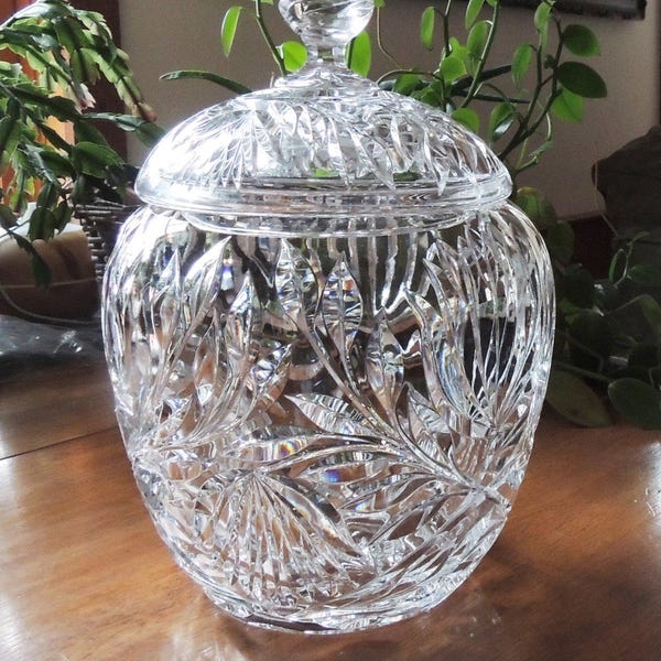 Crystal Lidded Punch Bowl, Stunning Cut Crystal Floral Design 24% Lead Crystal Punch Bowl, Large Crystal Vase, Wedding Centerpiece