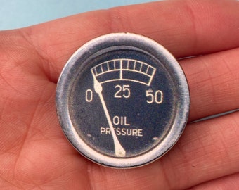 Vintage Oil Pressure Gauge Wooden Brooch Pin Reading Measurement Science Meter Retro Antique Scientist Gift Birthday Art Outfit