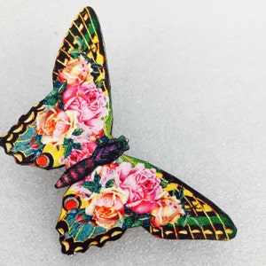 Rose Rose Et Jaune Papillon Bleu En Bois Broche Broche Cadeau Etsy