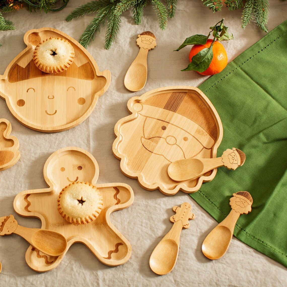 Santa Spoon Set of 3 Santa Shaped Bamboo Baby Spoons Wooden Father Christmas Santa ...
