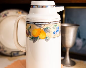 Vintage-Obstkaraffe, isoliert, hergestellt in Japan, Kaffeekanne im Landhausstil, 1 Liter, 1970er Jahre