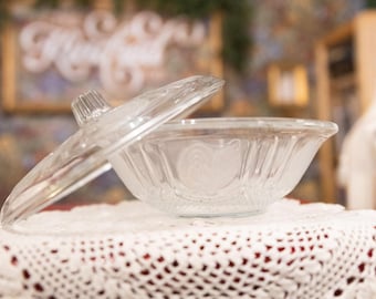 Vintage Bonboniere aus Pressglas mit Deckel | Schmuckschale mit Tulpenmuster