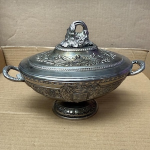 Cornell & Co vintage silver plate English tureen serving bowl with lid