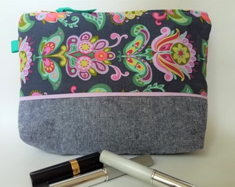 Handmade Quilted Zipper Pouch, Cosmetics Case, Pencil Pouch, Toiletry Bag