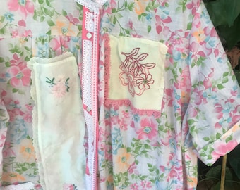 SALE  farm girl beautiful pinks whites floral  dress tunic vintage linens lace shabby cottage floral chic magnolia Alabama Pearl