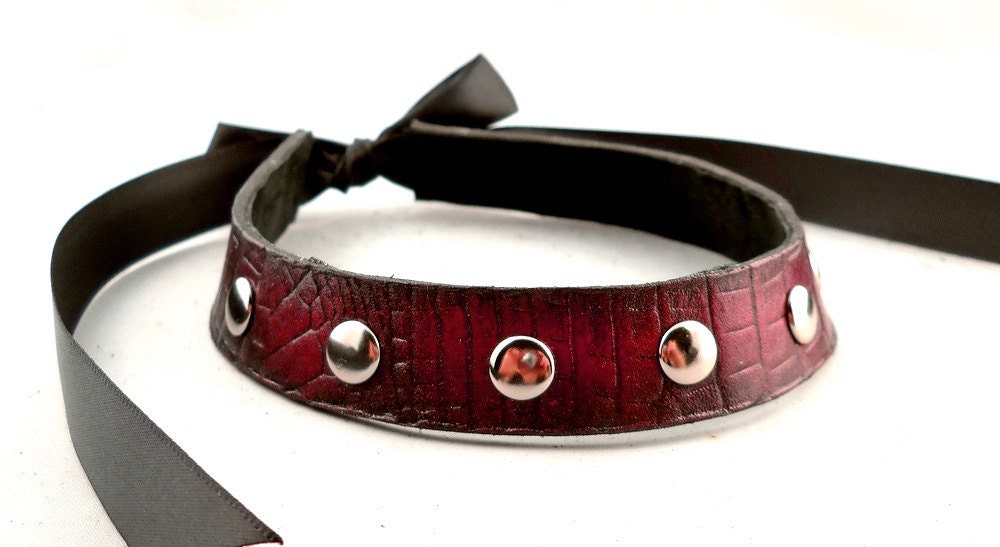 Shimmering Black Cherry With Silver Studs Leather Collar Shimmering Black Cherry With Silver Studs Leather Collar