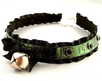 Metallic Green Leather Black Ruffle Bell Collar Necklace/ BDSM Submissive Kawaii DDLG Pet Kitten Puppy Play Lolita Goth Cosplay Princess