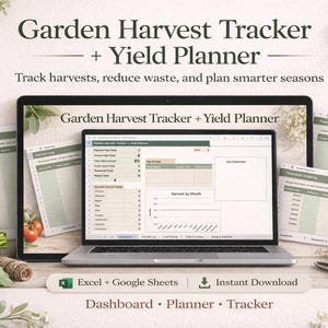 Könnte beinhalten: Ein Laptop und ein Tablet zeigen einen Garten-Erntetracker und einen Ertragsplaner. Das Bild enthält gedruckte Ernteprotokolle, frisches Gemüse und Gartengeräte. Der Text auf dem Bild lautet: "Ernten verfolgen, Abfall reduzieren und intelligentere Saisons planen."