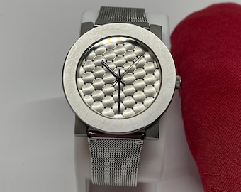 Sällsynt Miele armbandsur - Limited Edition Miele - Urtavla i tvättmaskinens bikakeformade trumdesign - Samlarobjekt - Kvartsurverk