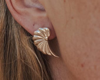 Skulpturale Ohrstecker aus Sterlingsilber - Moderne Boho Metallarbeit