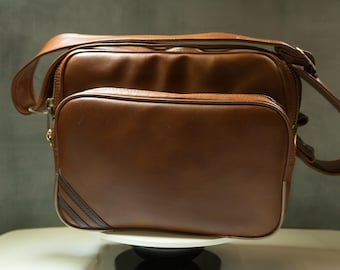 Vintage 1970s Coast S-1 Camera Bag | Retro Dark Caramel Faux Leather Crossbody