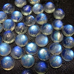 Natürliche Blue Fire Regenbogen Mondstein Cabochon, Edelstein CabochonGut für Ring, Mondstein Edelstein ForSchmuckherstellung Größe 10 x 10 MM Rund Bild 1