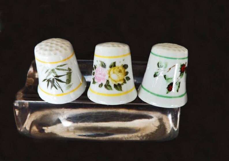 Vintage Porcelain Thimble Collection Collectible Thimbles Etsy