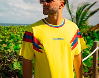 Vintage Colombia Soccer T-Shirt, Heavyweight Cotton Retro Football Tee, Colombia Heavyweight Oversized T Shirt, World Cup Fanwear