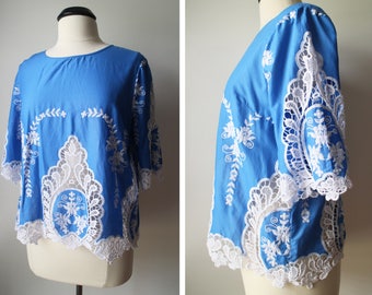 Vintage 90s Beauituful Boho Azul y Blanco Bordado Top Size XL
