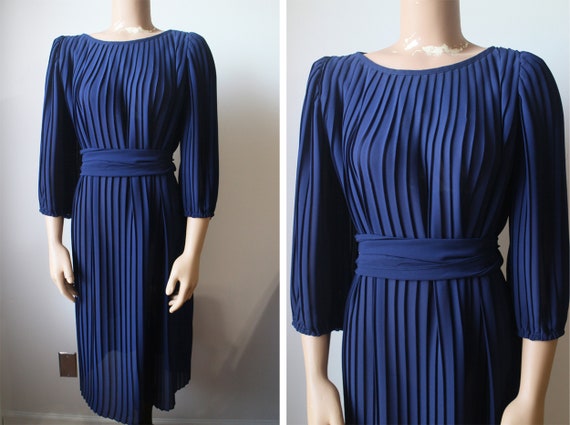 Vintage Beautiful Deep Blue Pleated Shift Dress M/L