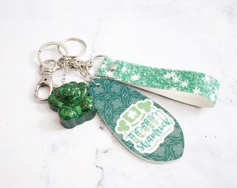 St. Patrick's Day bag keychain set accessory, Adorable kawaii fashion keychain charm, Fun Sparkly Chunky keychain strap for women