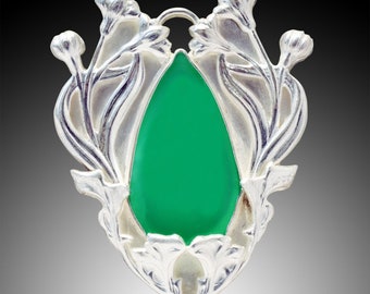 Art Nouveau Chrysoprase Pendant Necklace