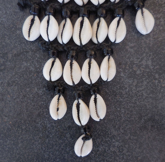 Vintage Cowrie Shell Choker Necklace, Sea Shell N… - image 4