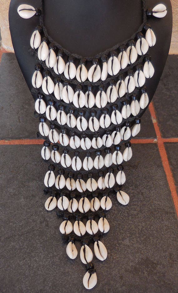 Vintage Cowrie Shell Choker Necklace, Sea Shell N… - image 1
