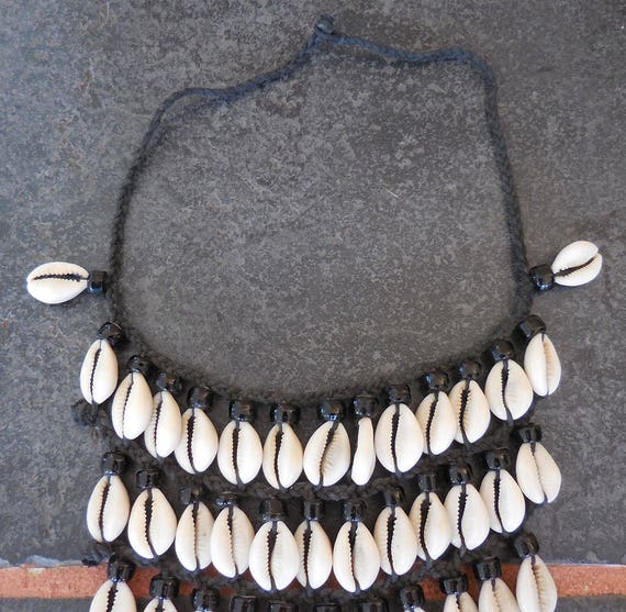 Vintage Cowrie Shell Choker Necklace, Sea Shell N… - image 3