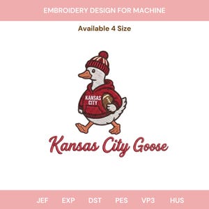 Puede incluir: Un diseño de bordado para máquina que muestra un ganso blanco con un gorro rojo y una sudadera roja con el texto KANSAS CITY impreso en el frente. El ganso sostiene un balón de fútbol americano marrón. El texto Kansas City Goose está debajo.