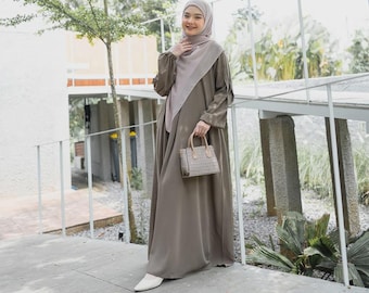 Vestido Sayla – Abaya fluida de corte A con bolsillos ocultos, vestimenta islámica minimalista