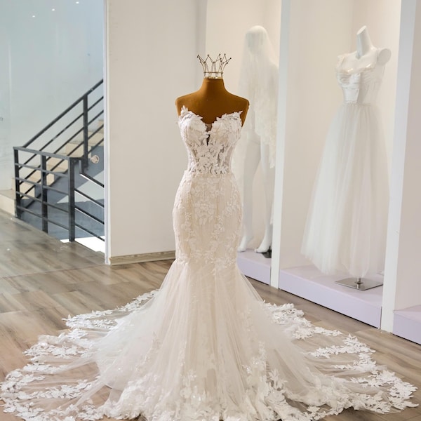 Lace Mermaid Wedding Dress | Strapless Corset, Chapel Train