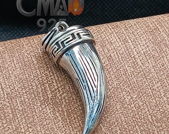 Sterling Silver Lion Medallion Charm, Lion&#39;s Tooth