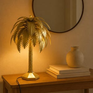 Messing Palmen Lampe in Vintage Gold, Art Deco tropische Tischlampe